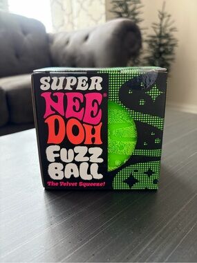 Super NeeDoh Fuzz Ball Squishy - Neon Green
